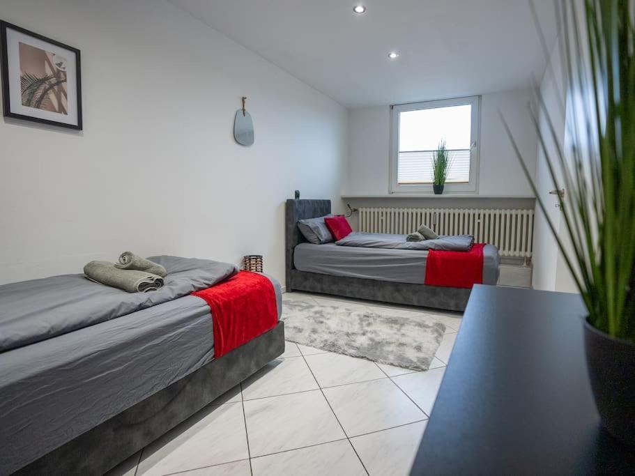 Serviceroom24 - Apartment 4 In Gladbeck Wlan - Smart-Tv - 24-7 Check-In Und Kueche Exterior foto