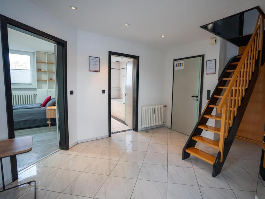 Serviceroom24 - Apartment 4 In Gladbeck Wlan - Smart-Tv - 24-7 Check-In Und Kueche Exterior foto