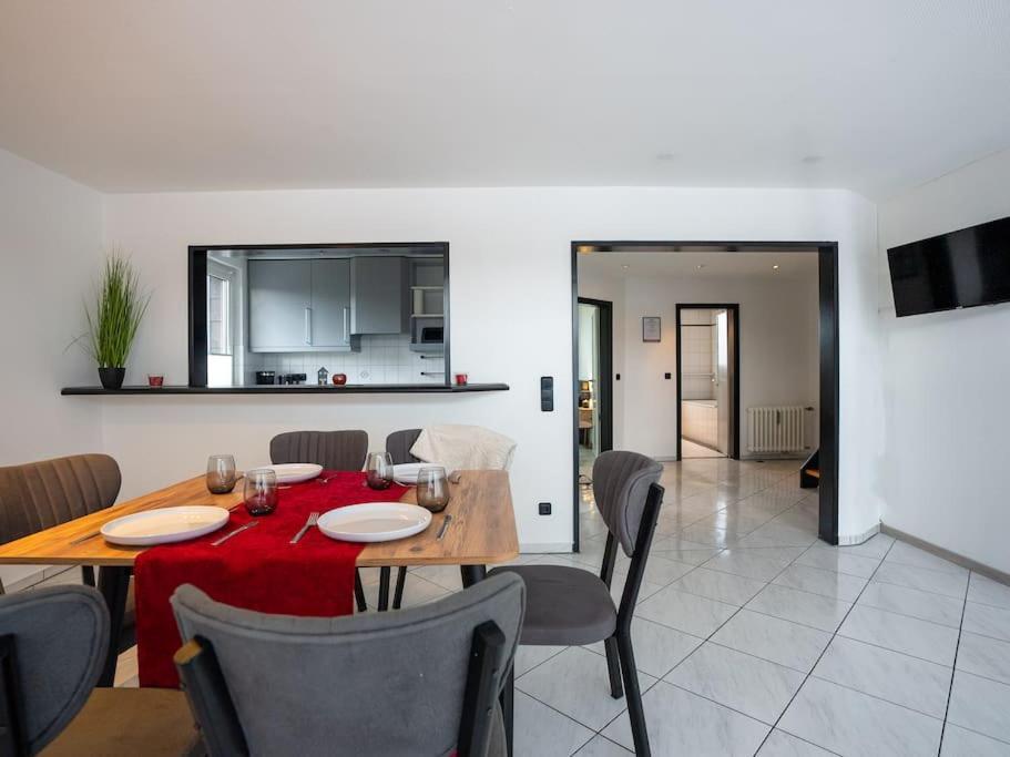 Serviceroom24 - Apartment 4 In Gladbeck Wlan - Smart-Tv - 24-7 Check-In Und Kueche Exterior foto