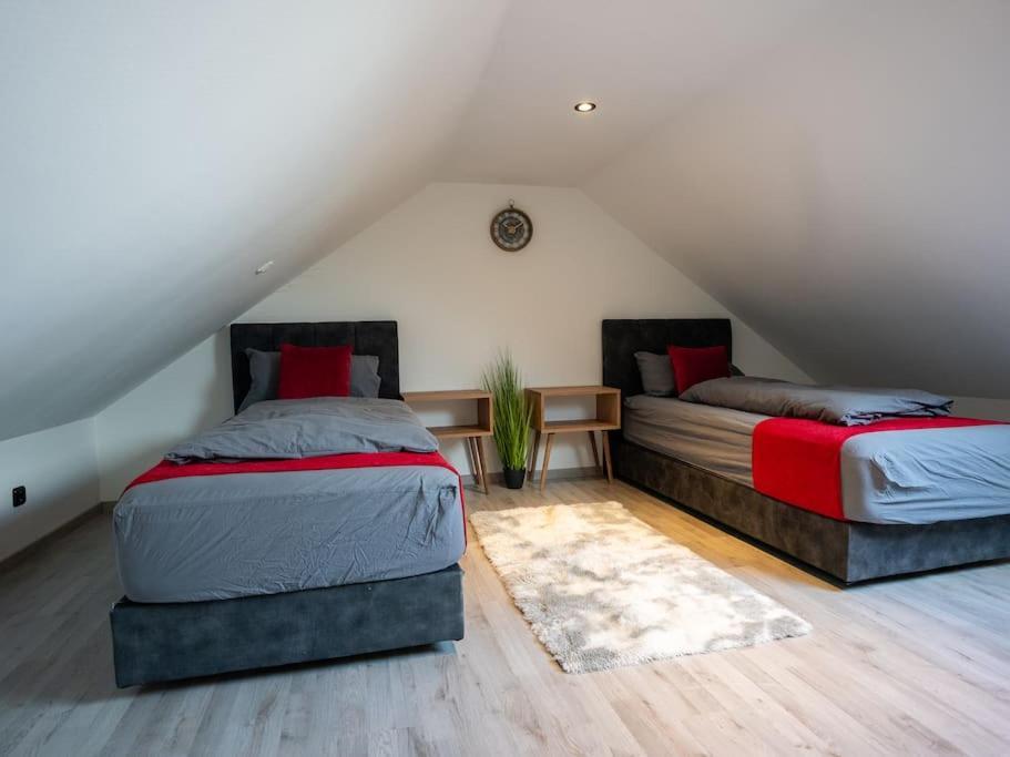 Serviceroom24 - Apartment 4 In Gladbeck Wlan - Smart-Tv - 24-7 Check-In Und Kueche Exterior foto