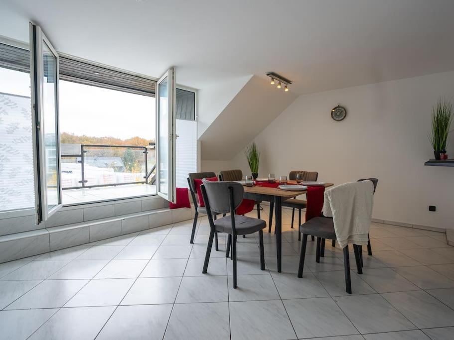 Serviceroom24 - Apartment 4 In Gladbeck Wlan - Smart-Tv - 24-7 Check-In Und Kueche Exterior foto